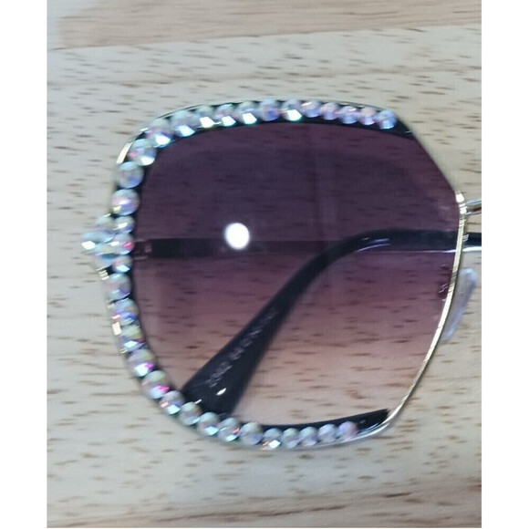 Decorative Framed Sunglasses In Black - Picture 3 of 4